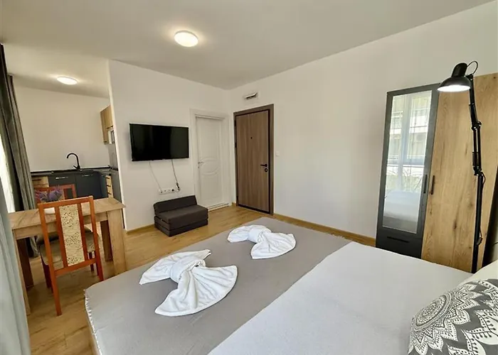 Menada Aphrodite Lejlighed