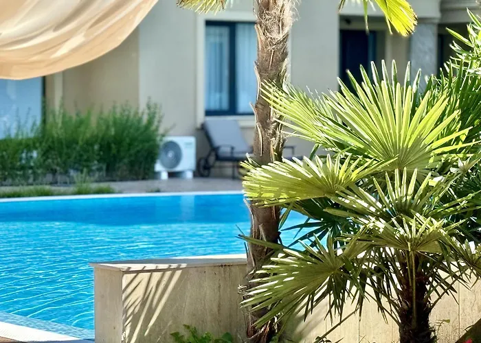 Menada Aphrodite Lejlighed