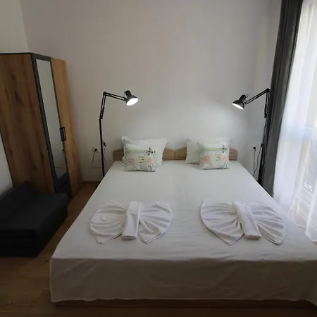 Menada Aphrodite Napospart